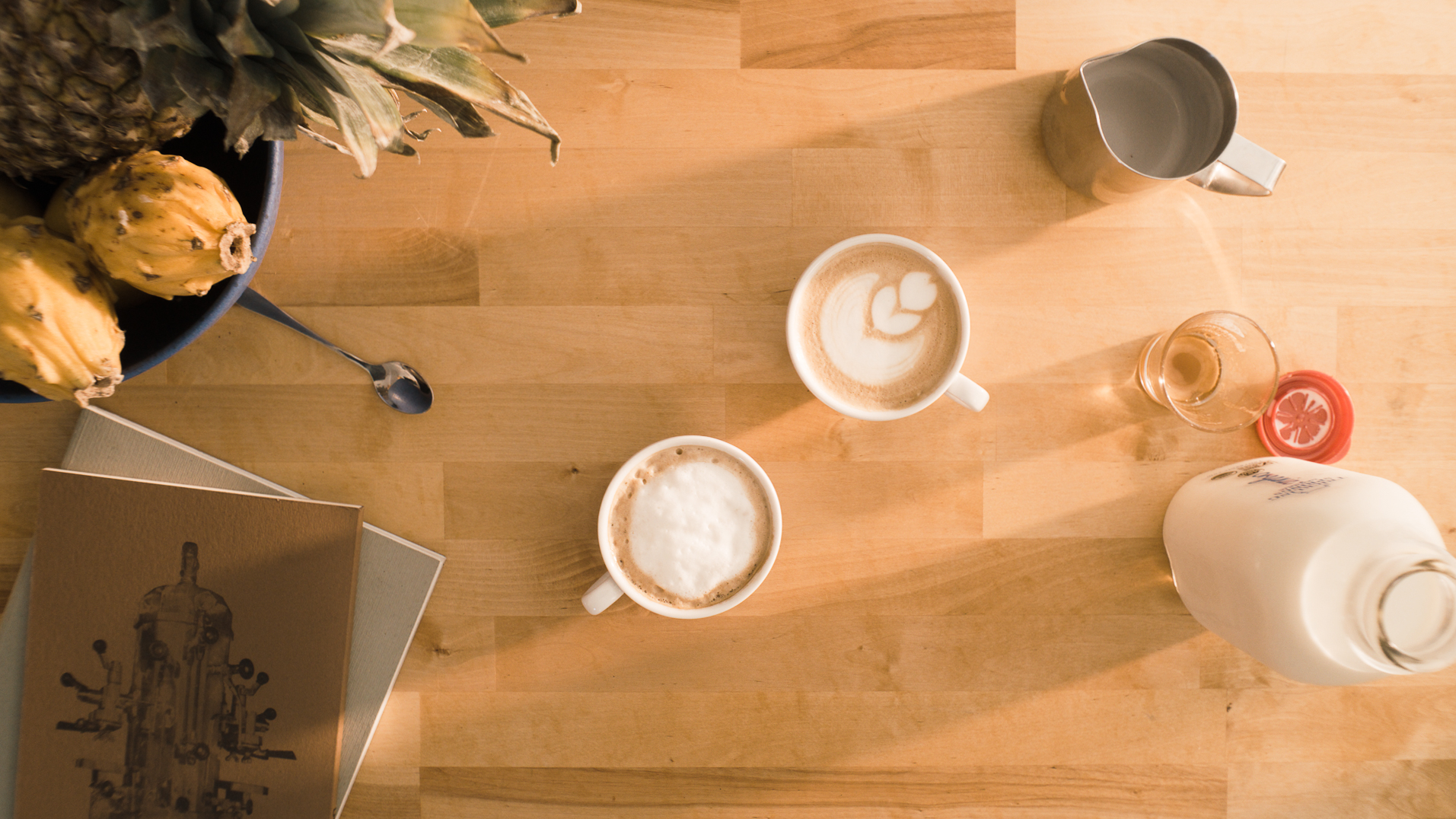 how to pour latte art